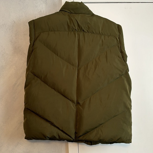 Blank NYC olive green quilted vest size small - Picture 2 of 7